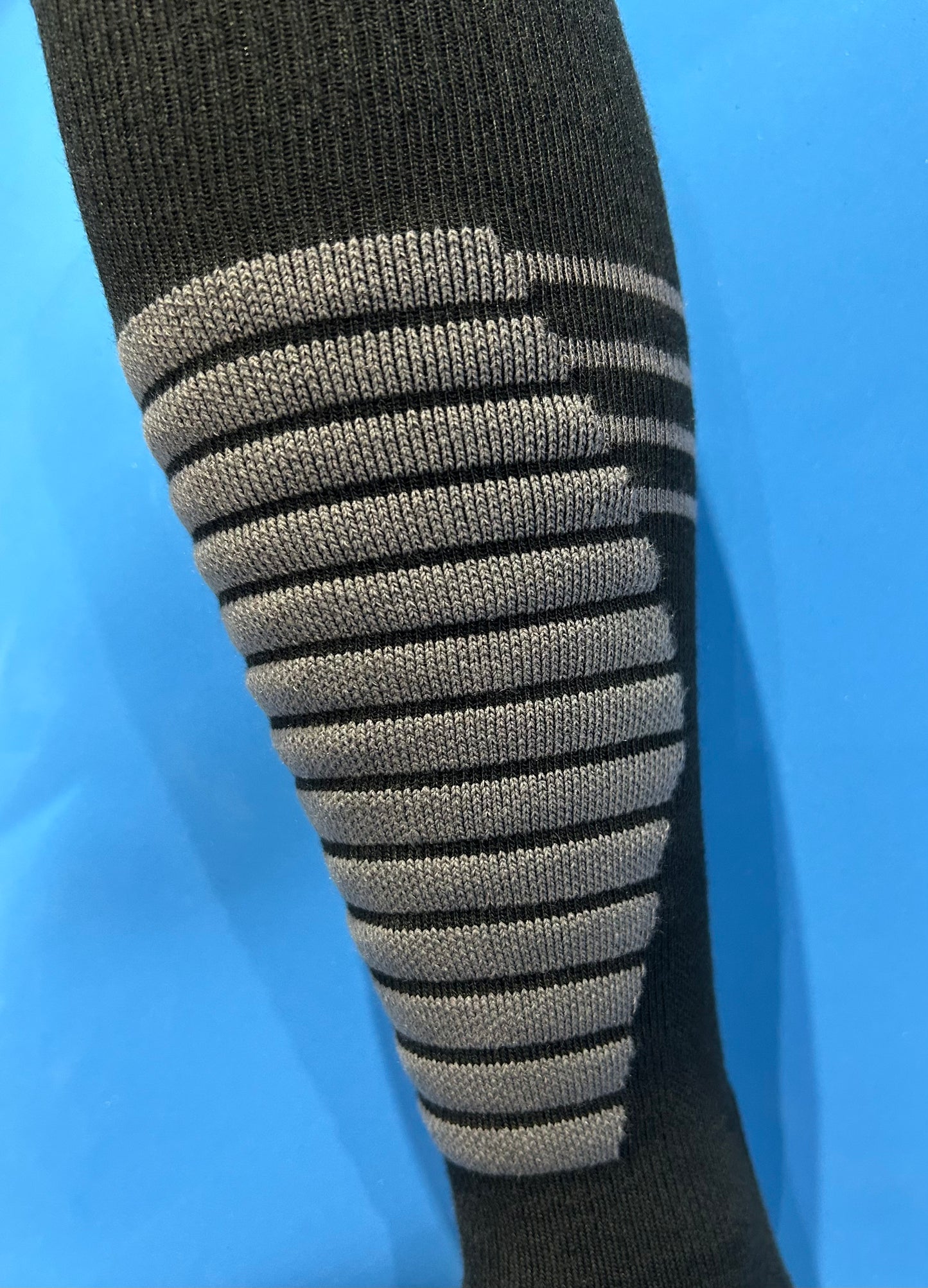 Darn Tough - Men's Snow Over-The-Calf Socks (Midweight)